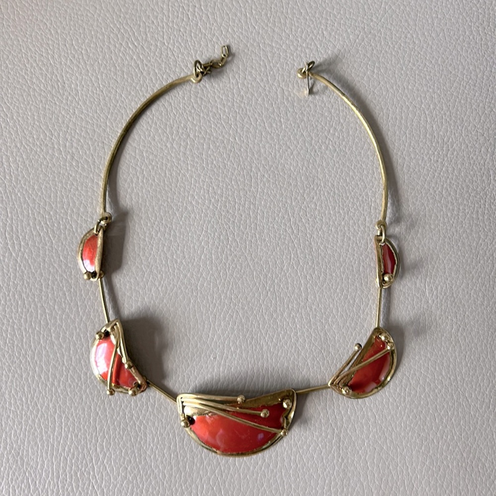 Vintage metal orange and gold necklace.
